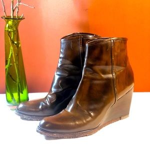 Stuart Weitzman brown leather ankle boot with wedge heel, size 9